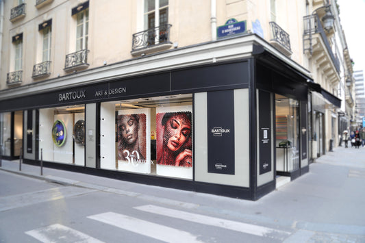 Visages envoutants repérés à Paris chez Les Galeries Bartoux Art et Design !